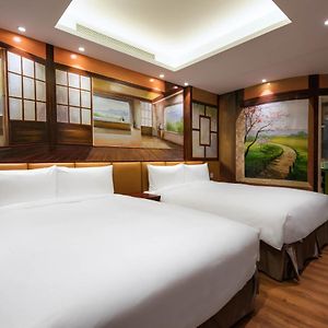 Deluxe Family Suite